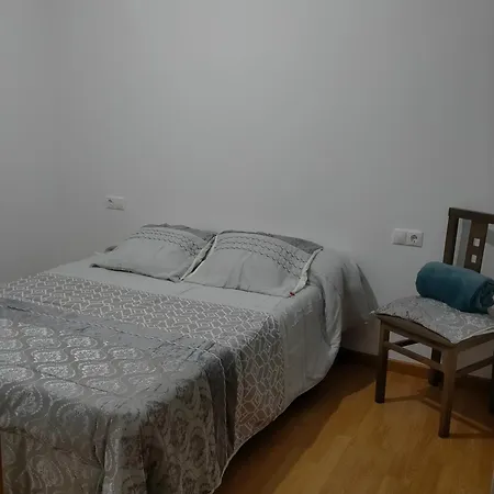 Piso Al Lado De La Playa, Ruta De Faros, Etc * Malpica